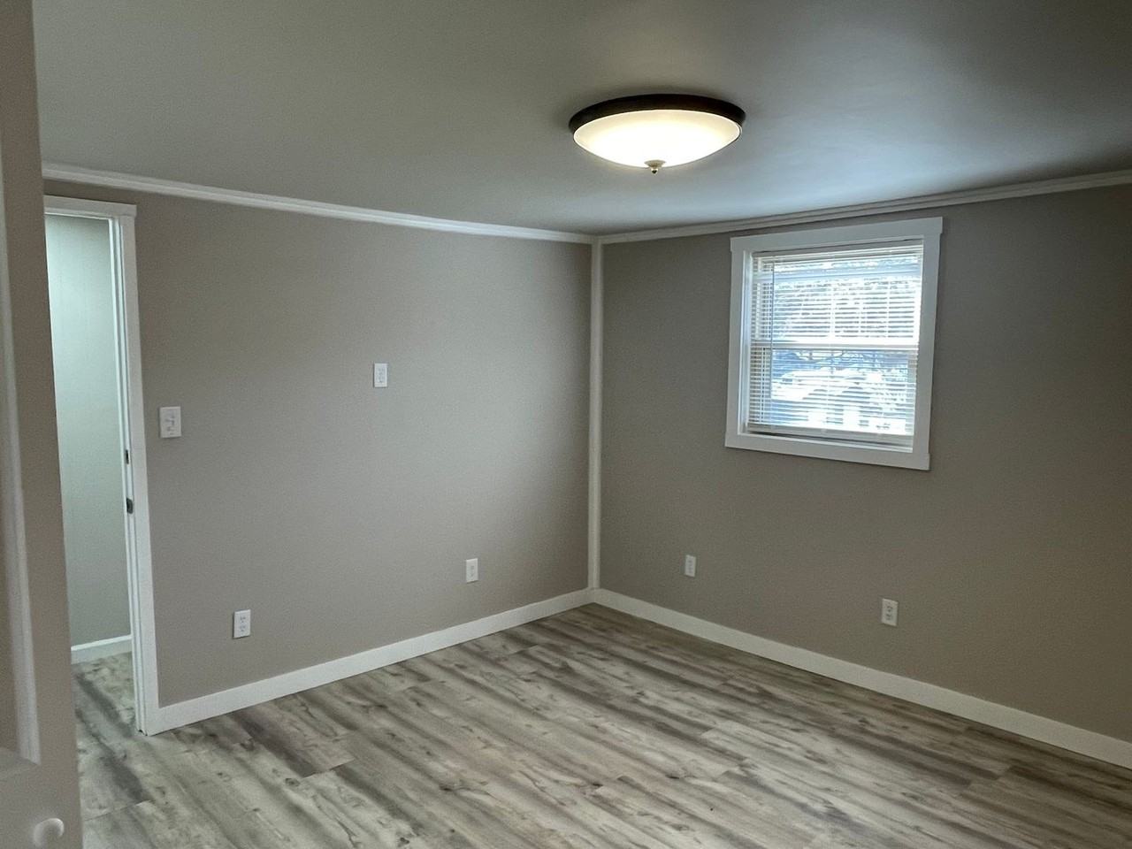 207 S North St - Photo 3 of 20