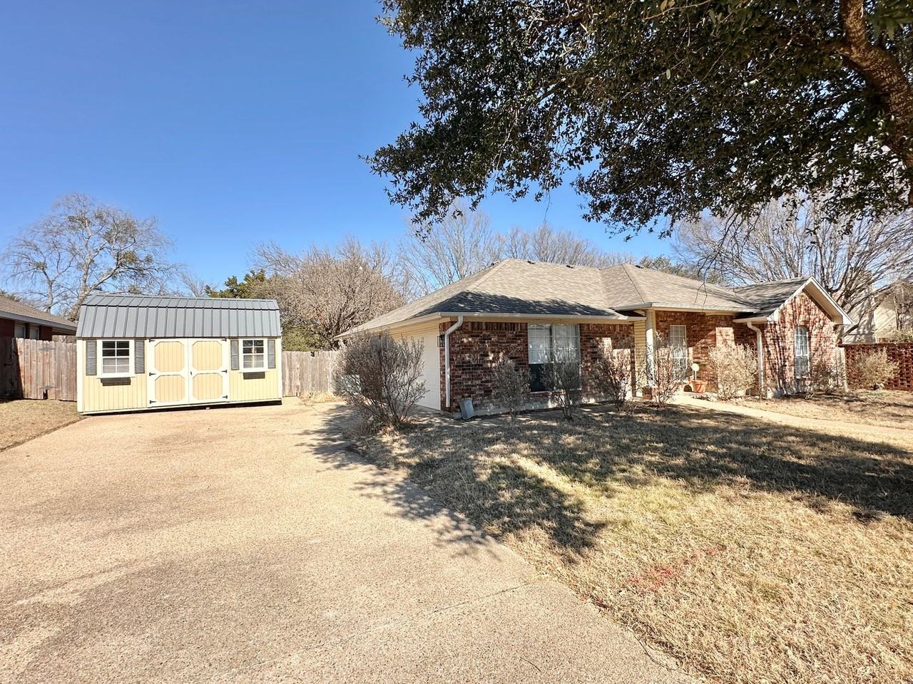 3004 Sundown Ln - Photo 2 of 34