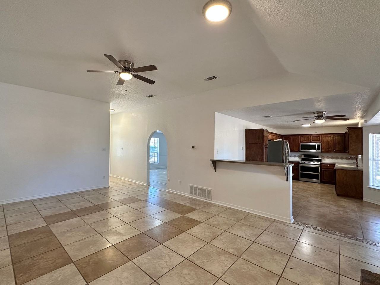 3004 Sundown Ln - Photo 6 of 34