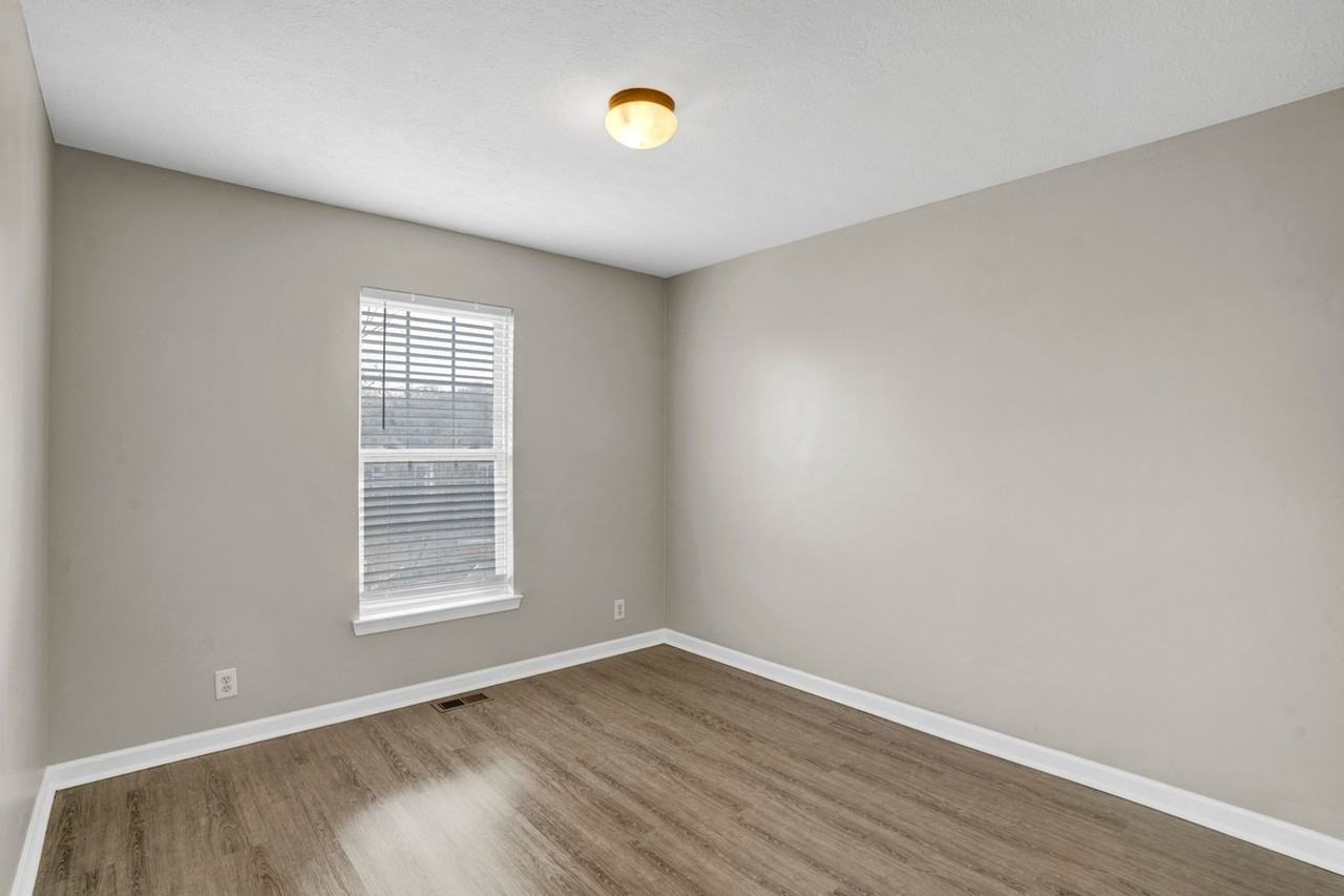 1345 Bell Rd - Photo 6 of 29