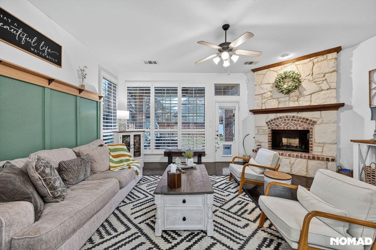 1128 Wilson Dr - Photo 5 of 31