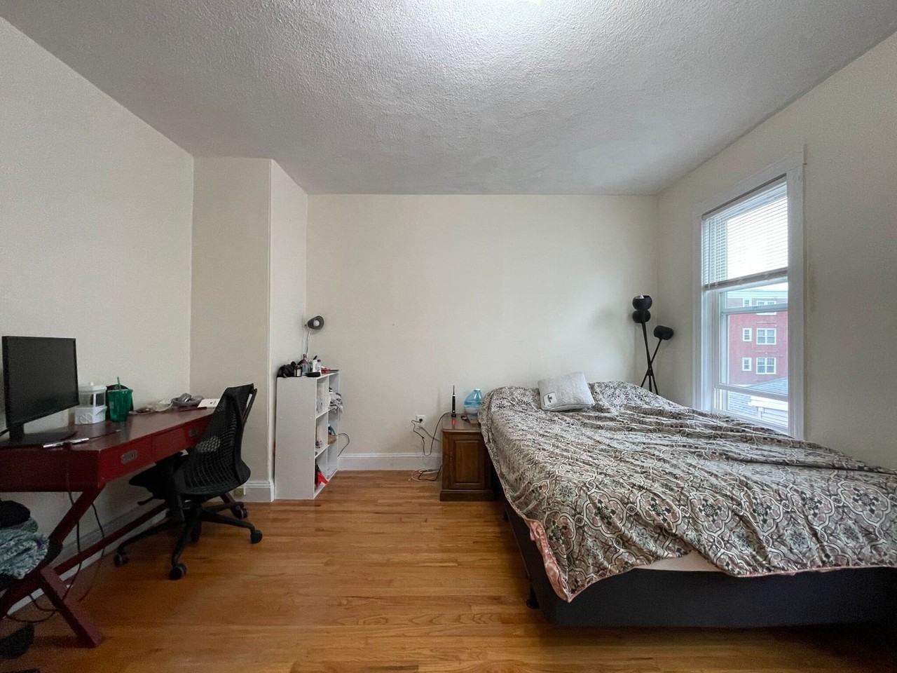 69 Fairbanks St - Photo 4 of 26