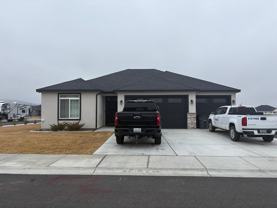 1107 5th Ave Ne - Photo 1 of 1