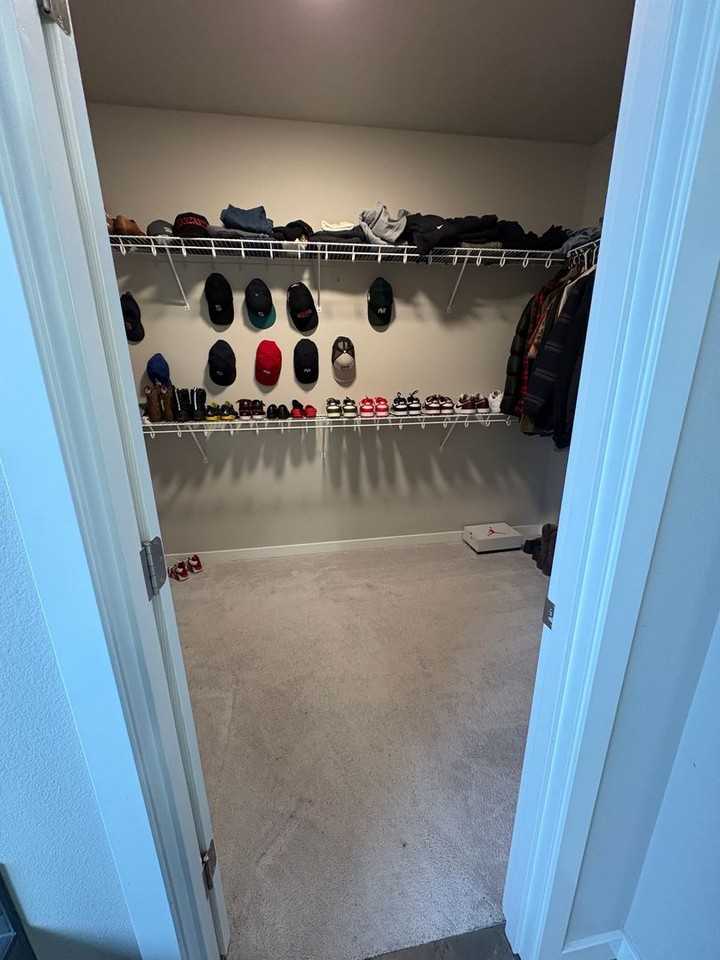 1107 5th Ave Ne - Photo 5 of 7