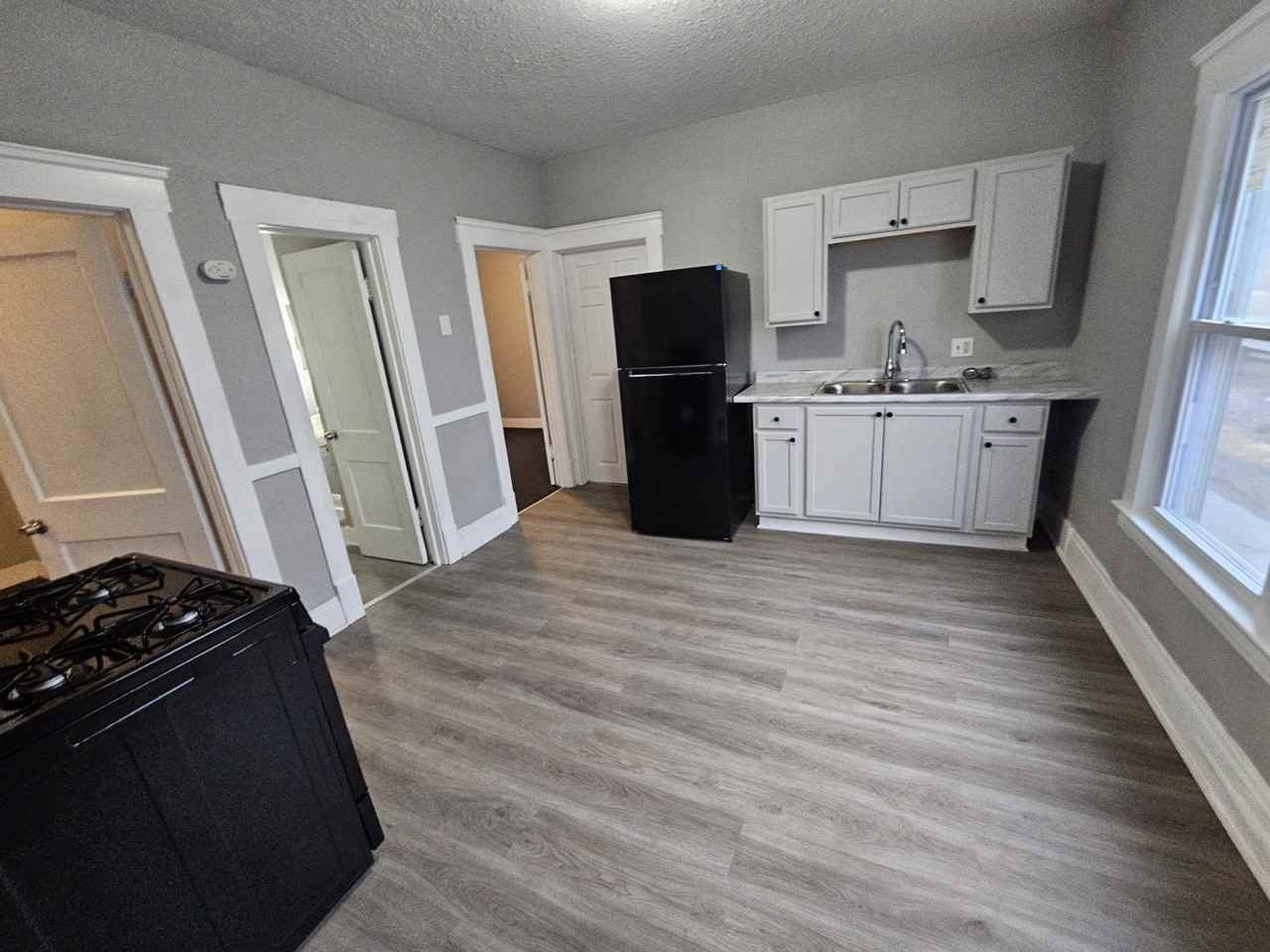 4110 E 64th St - Photo 5 of 14