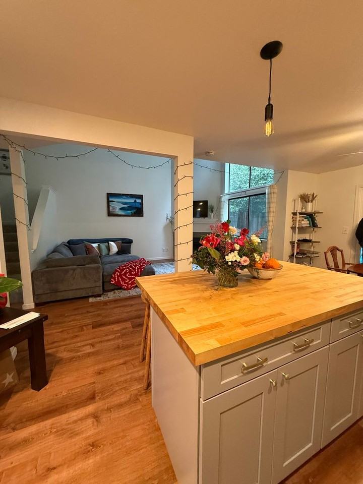 319 Village Creek Rd - Photo 4 of 20