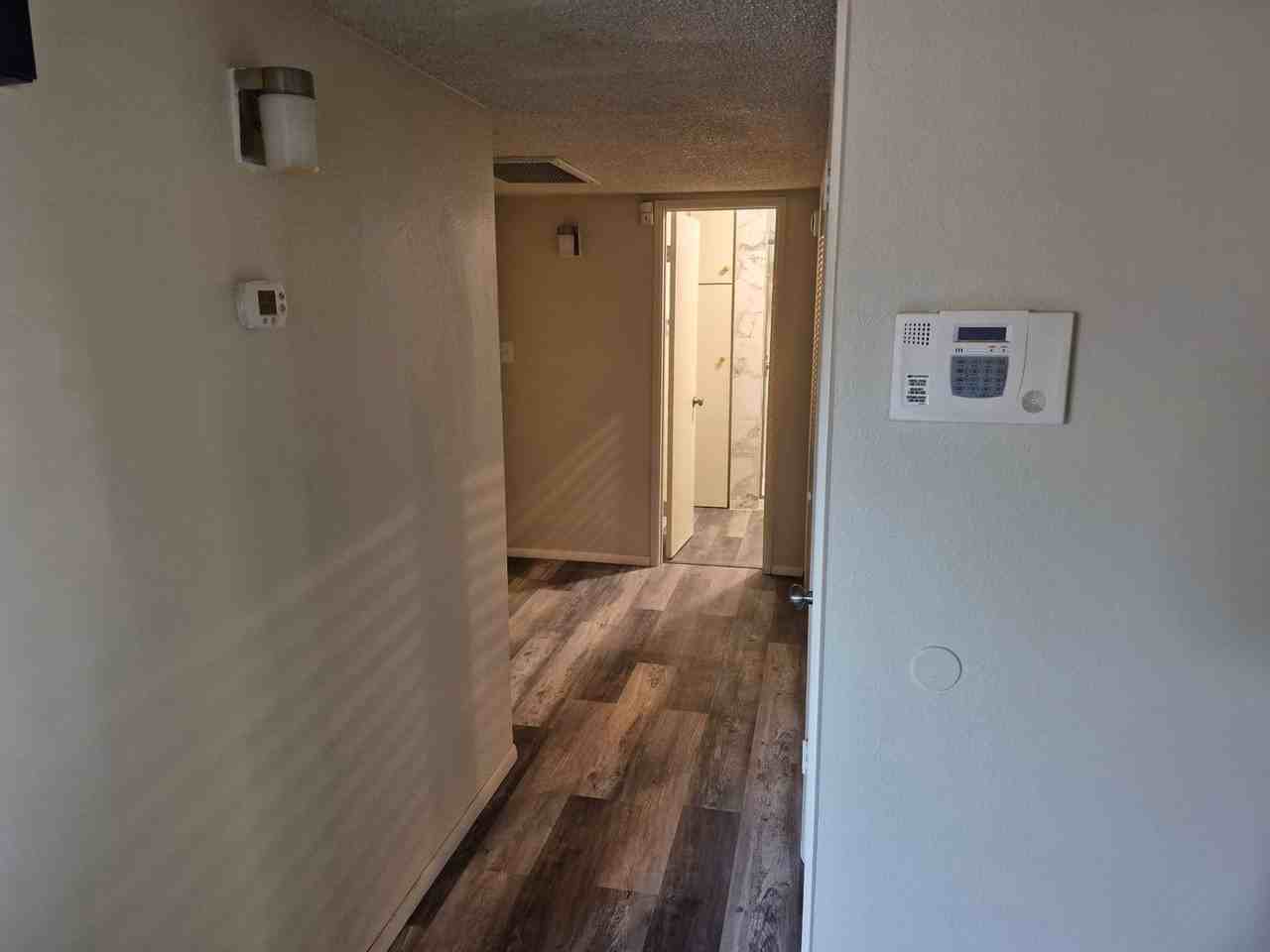 1423 E Virginia Ave - Photo 6 of 11