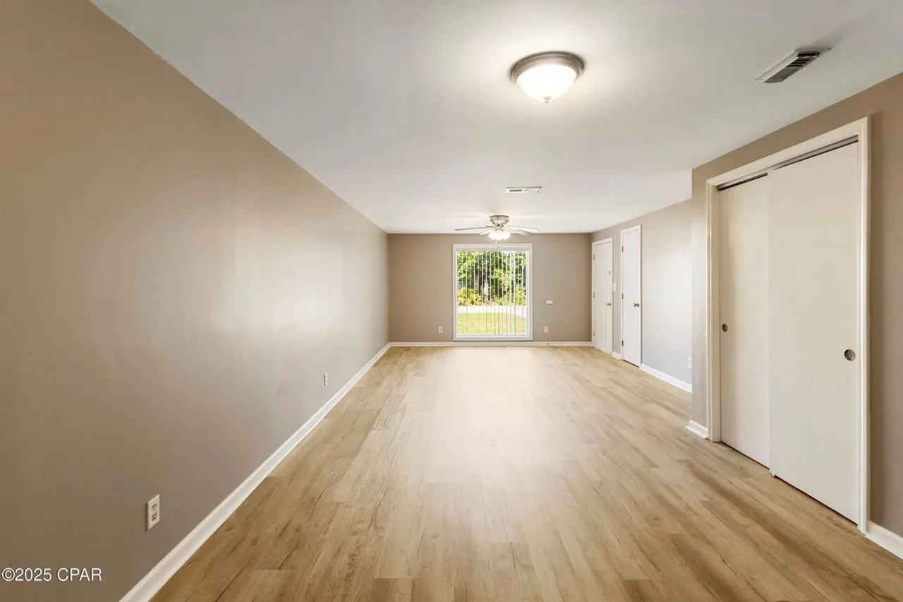 6406 Chipewa St - Photo 6 of 17