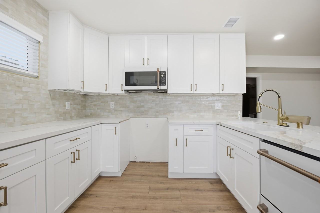 6209 Mesita Dr - Photo 4 of 20