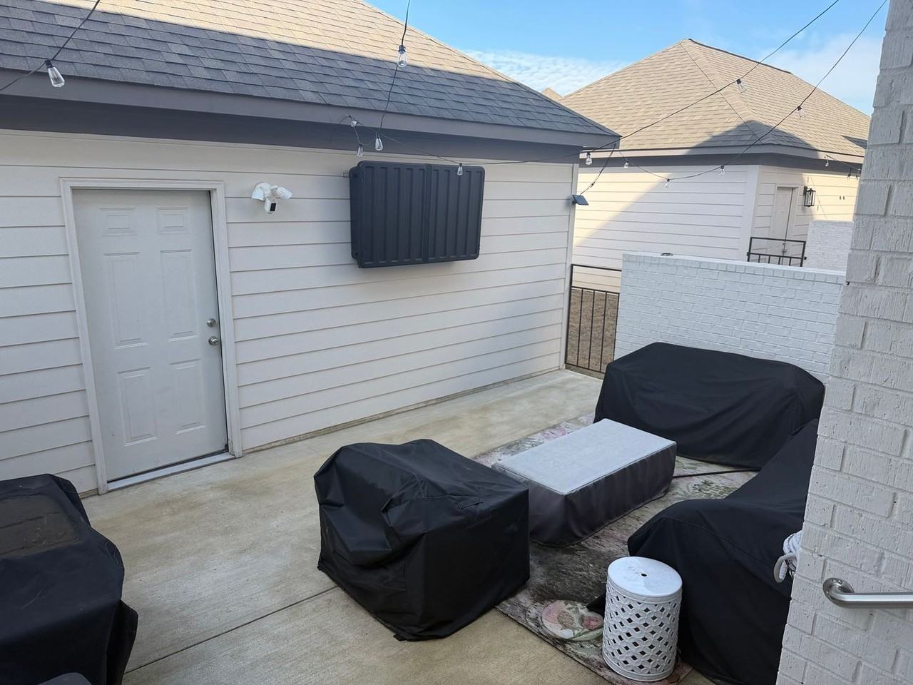 3048 Stillwater Ln - Photo 3 of 15