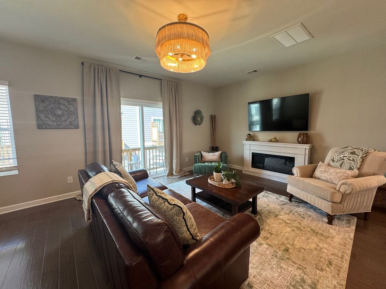 3738 Memorial Pkwy - Photo 7 of 20