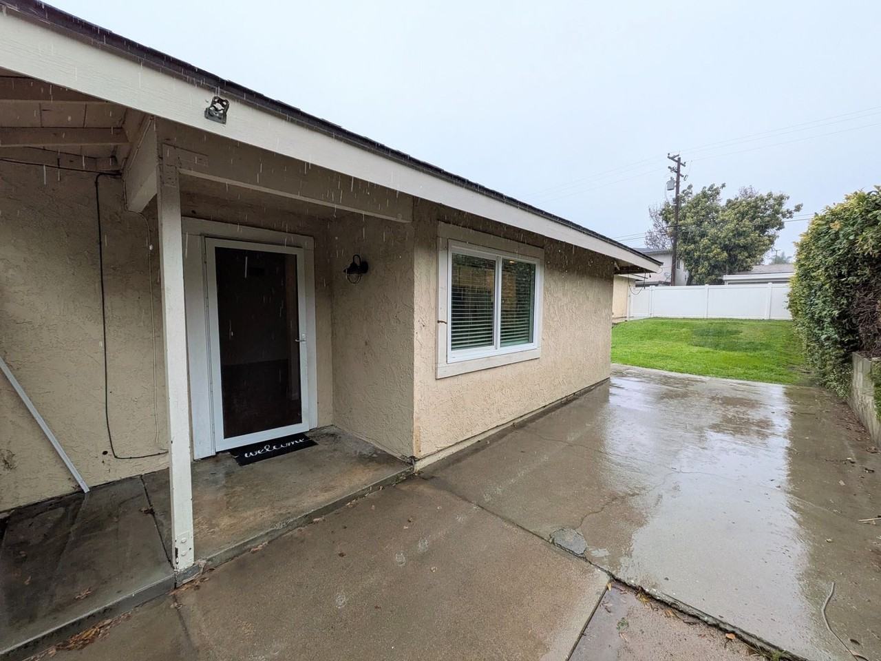 2577 Sycamore Dr - Photo 4 of 31