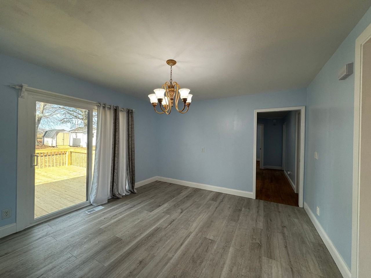 1307 Armstrong Rd - Photo 6 of 15