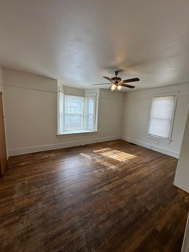 AJE1825 - Photo 4 of 14