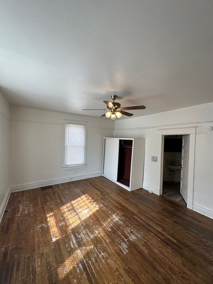 AJE1825 - Photo 5 of 14