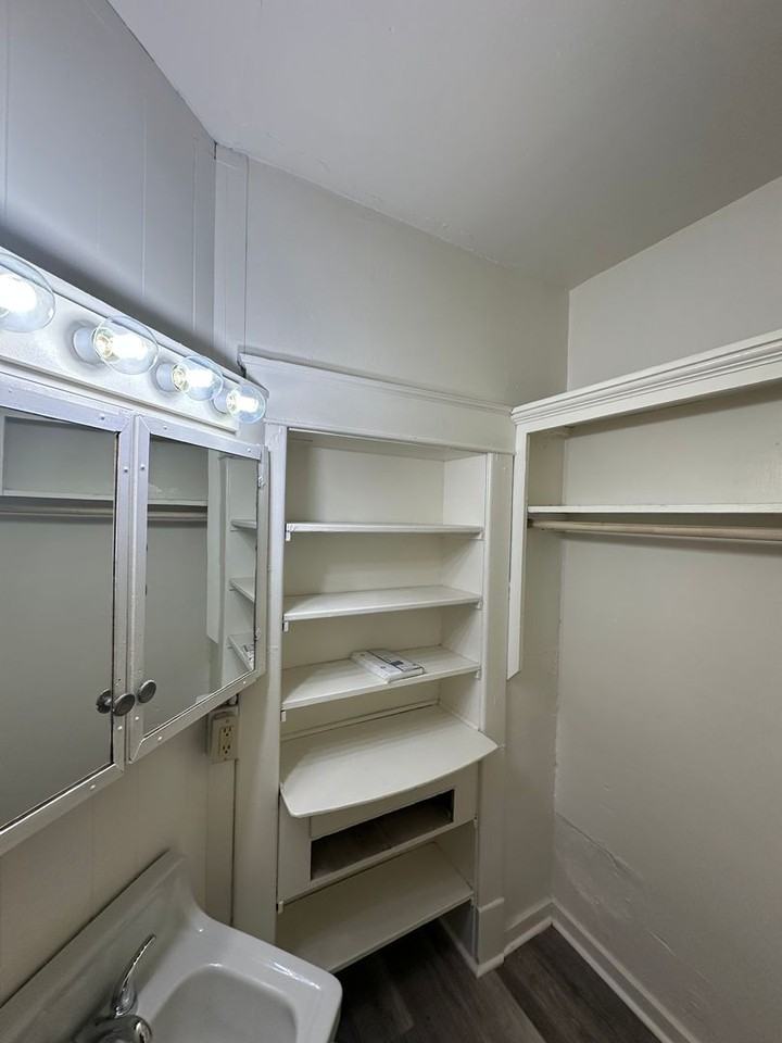 AJE1825 - Photo 6 of 14