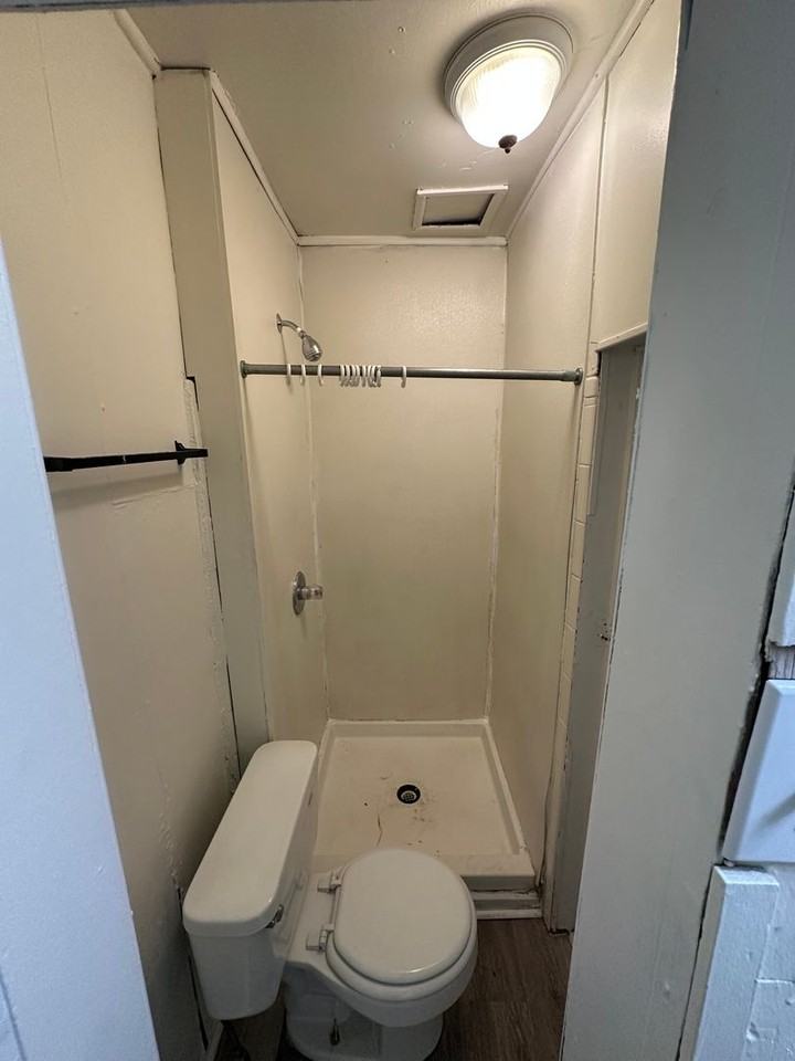 AJE1825 - Photo 7 of 14