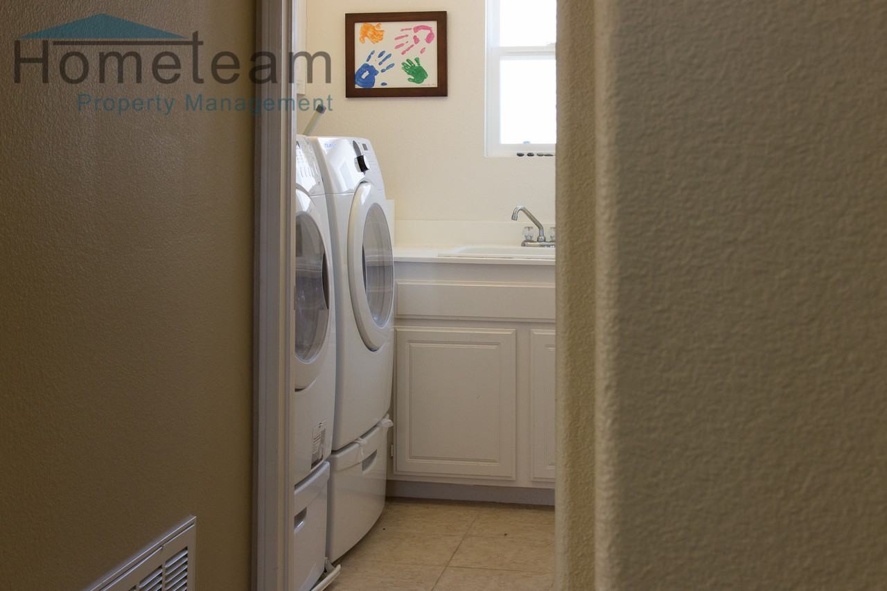 1549 Hunters Glen Ave - Photo 7 of 12