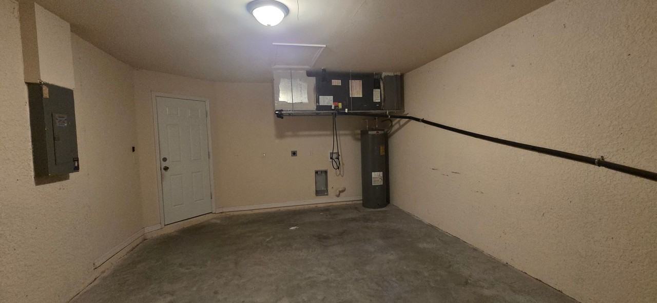 1101 Gleason Pkwy - Photo 3 of 22