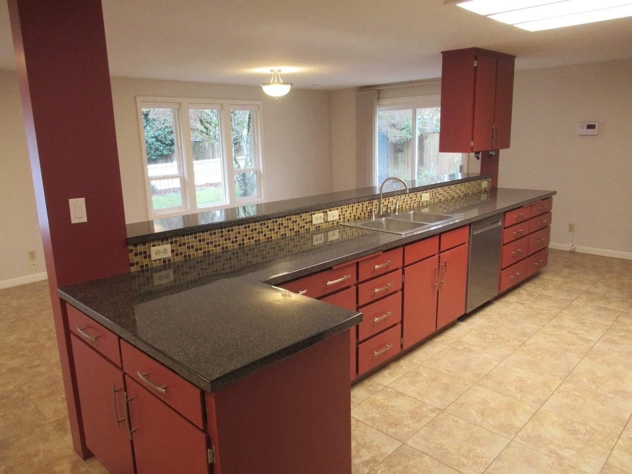 3740 Hillview Dr Se - Photo 6 of 26