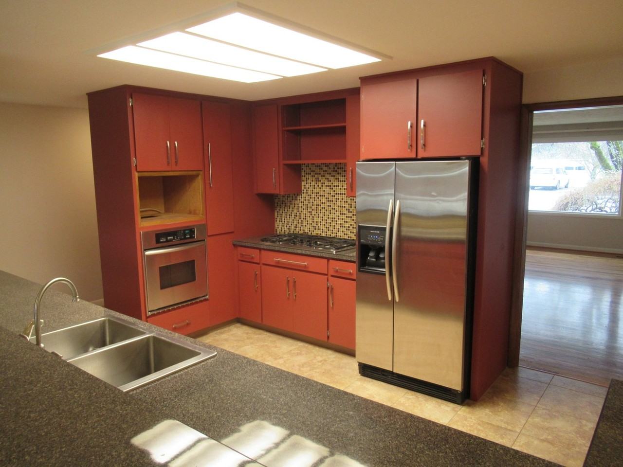 3740 Hillview Dr Se - Photo 7 of 26