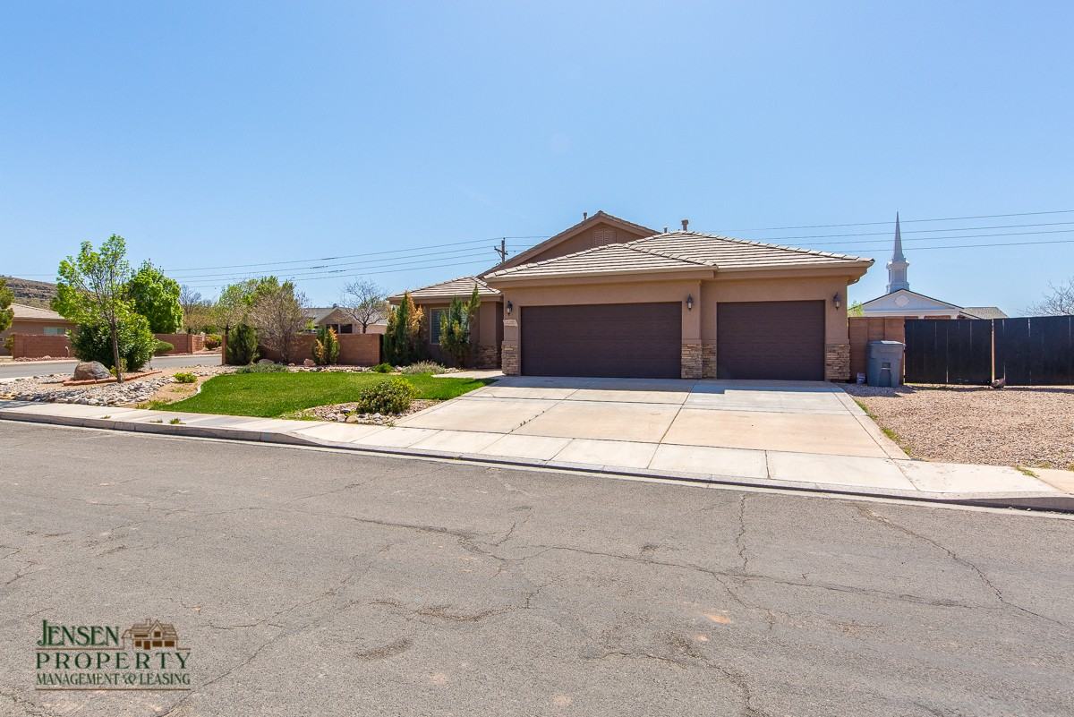 121 W 1965 S - Photo 4 of 19