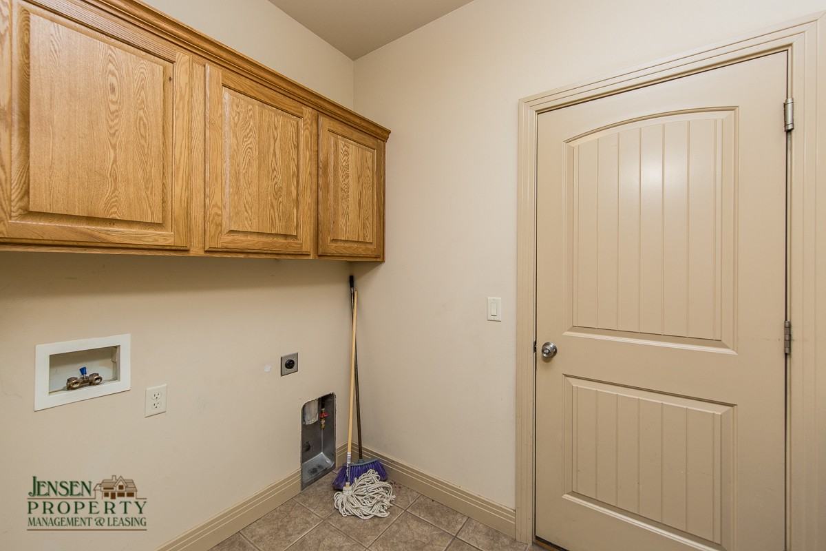 121 W 1965 S - Photo 6 of 19