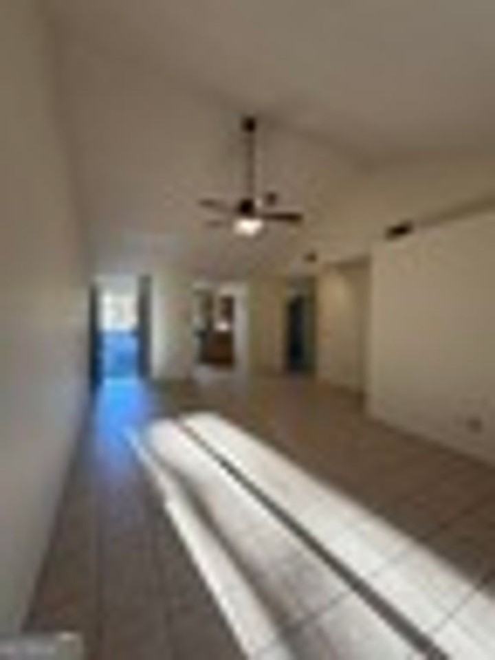 444 Admirals Walk Dr - Photo 4 of 26