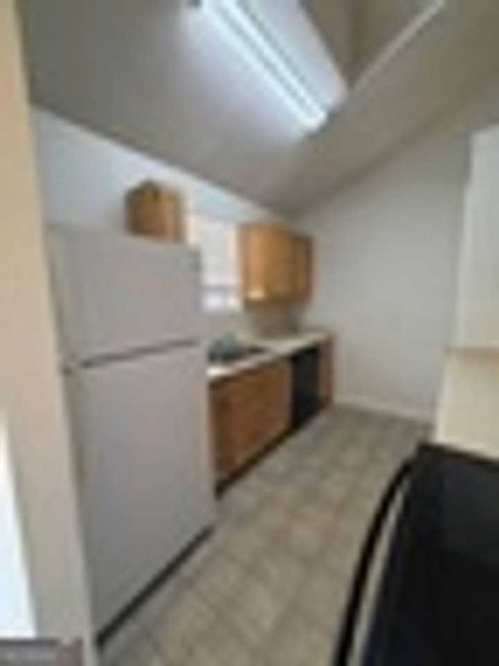 303 Madison Ave - Photo 2 of 22