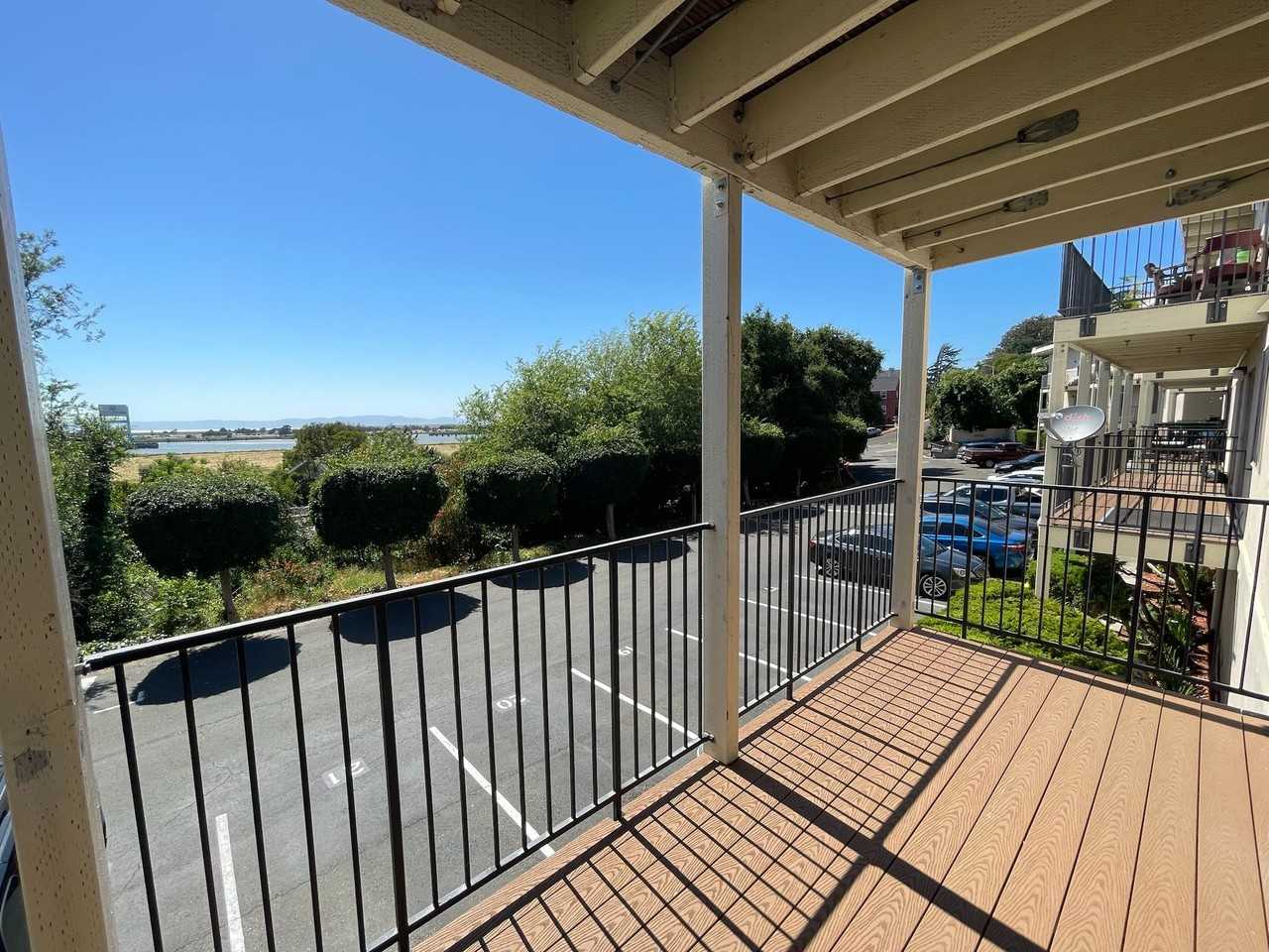 Limited - Photo 5 of 11