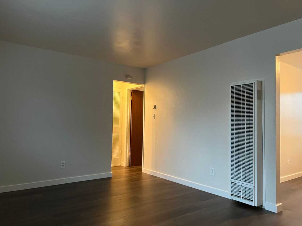 320 B St #B - Photo 5 of 8