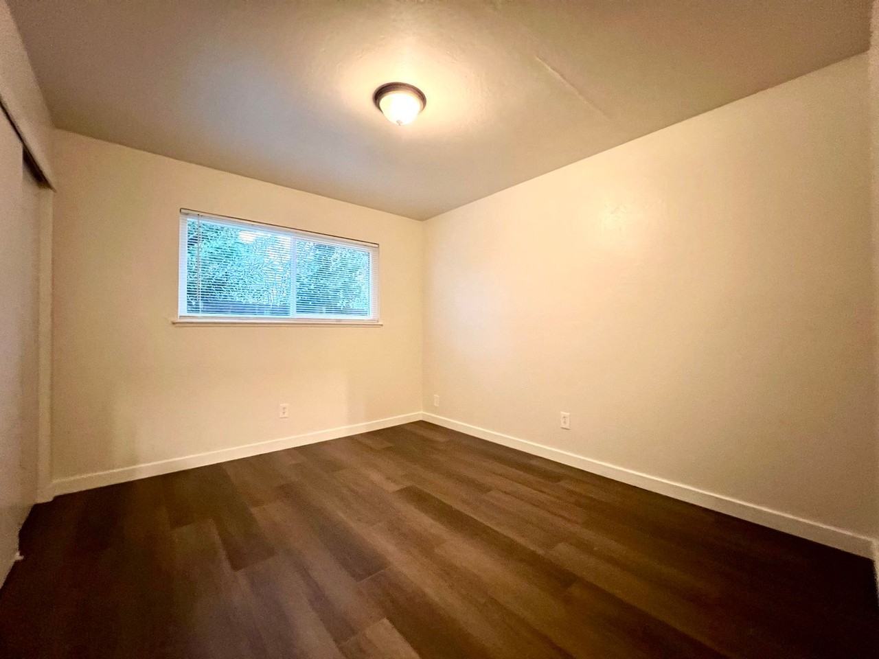 320 B St #B - Photo 7 of 8