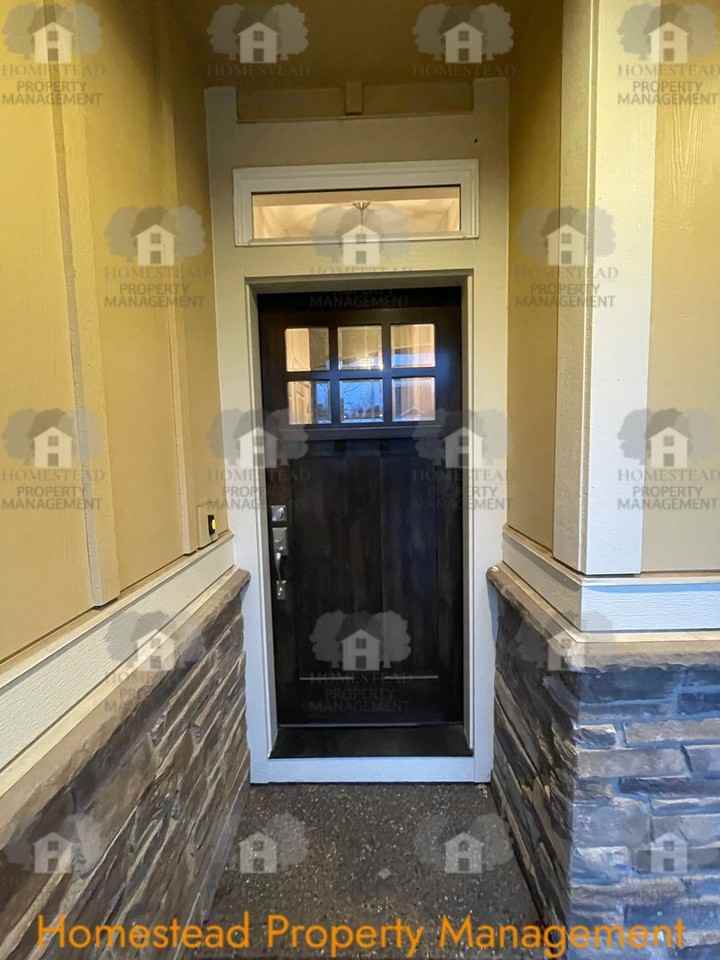 7073 Clover Creek Dr Se - Photo 5 of 38