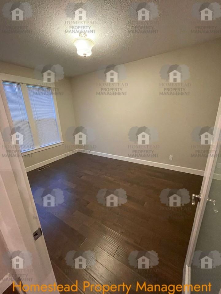 7073 Clover Creek Dr Se - Photo 7 of 38