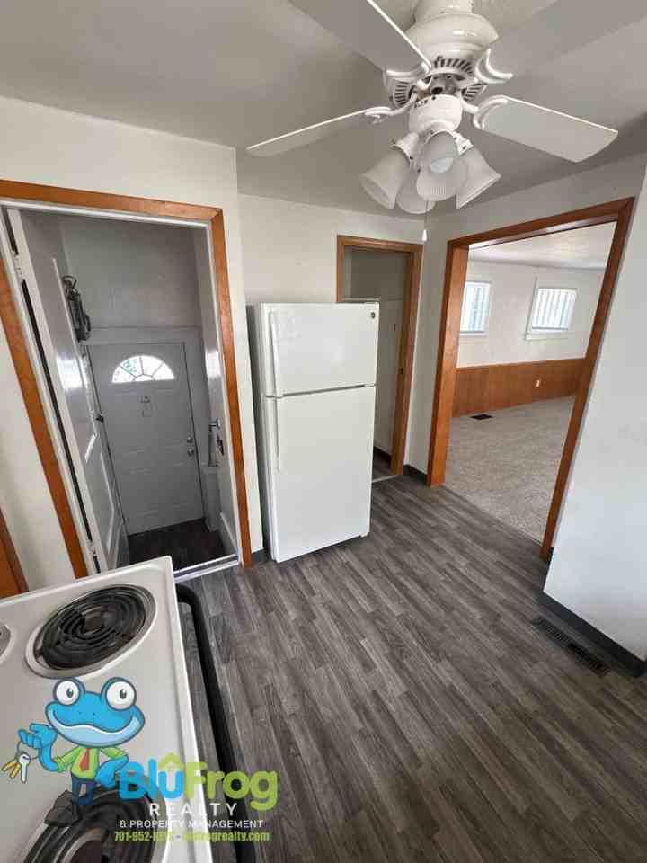 455 2nd St Sw - Photo 7 of 12