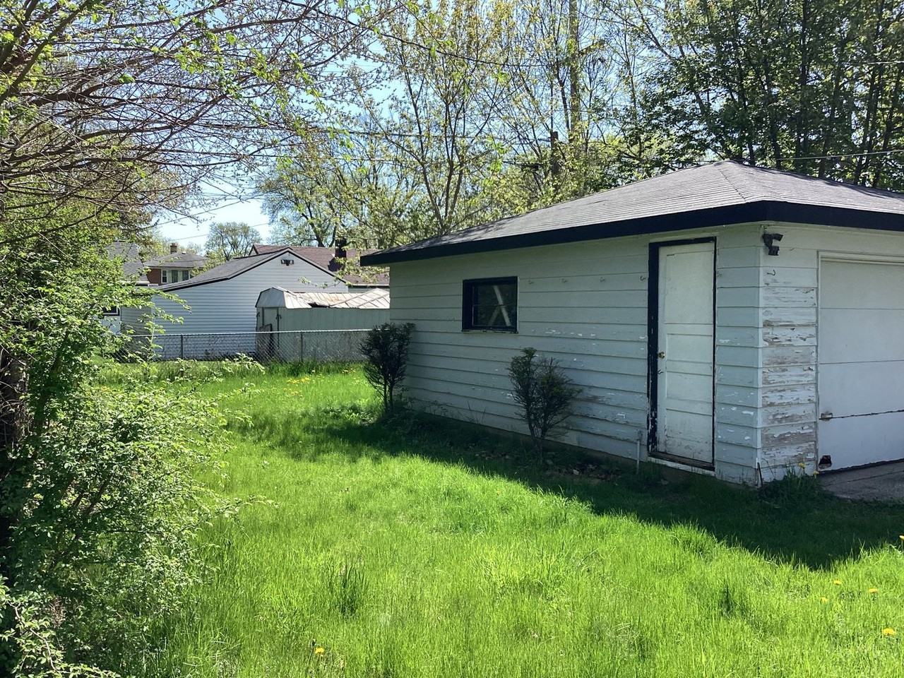 4658 N 51st Blvd - Photo 2 of 16