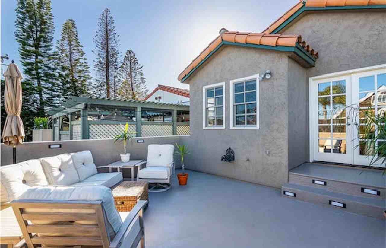 210 Saint Joseph Ave - Photo 2 of 34