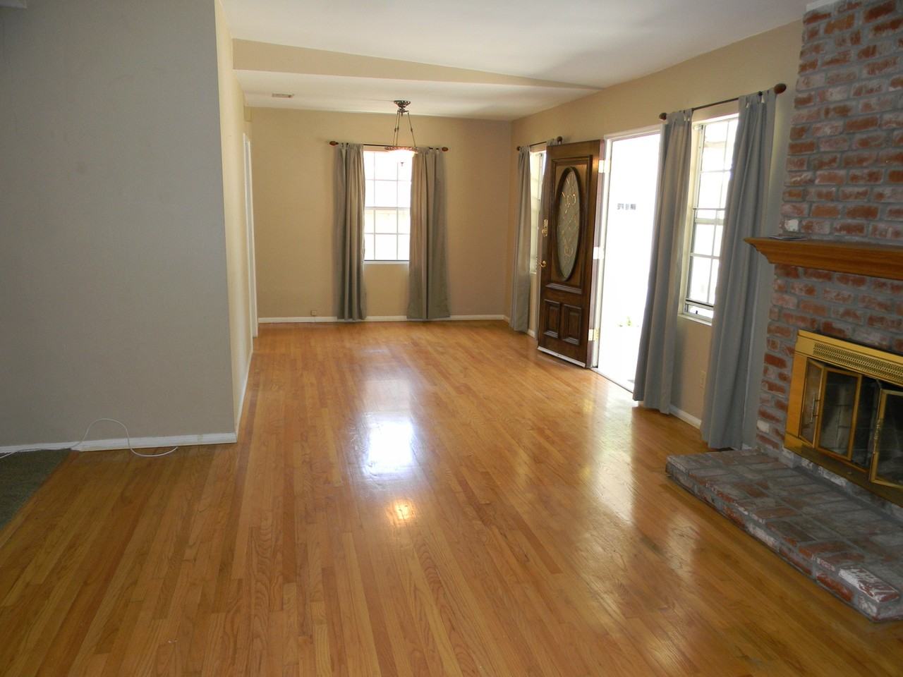 1342 E Maple Ave - Photo 5 of 18