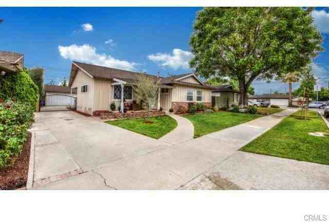 1429 E Madison Ave - Photo 2 of 31