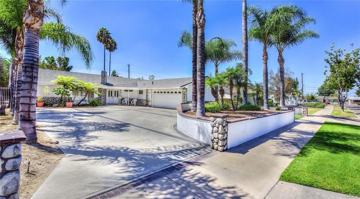 featured image of 542 E Adams Ave