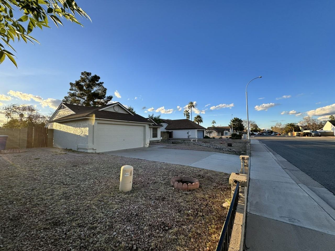 210 S Elm St - Photo 3 of 46