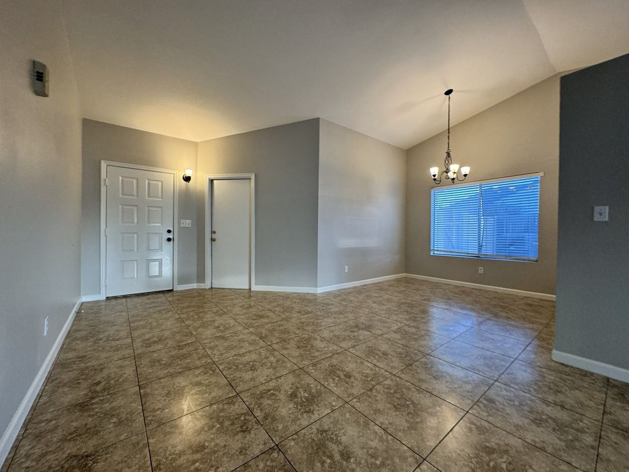 210 S Elm St - Photo 5 of 46