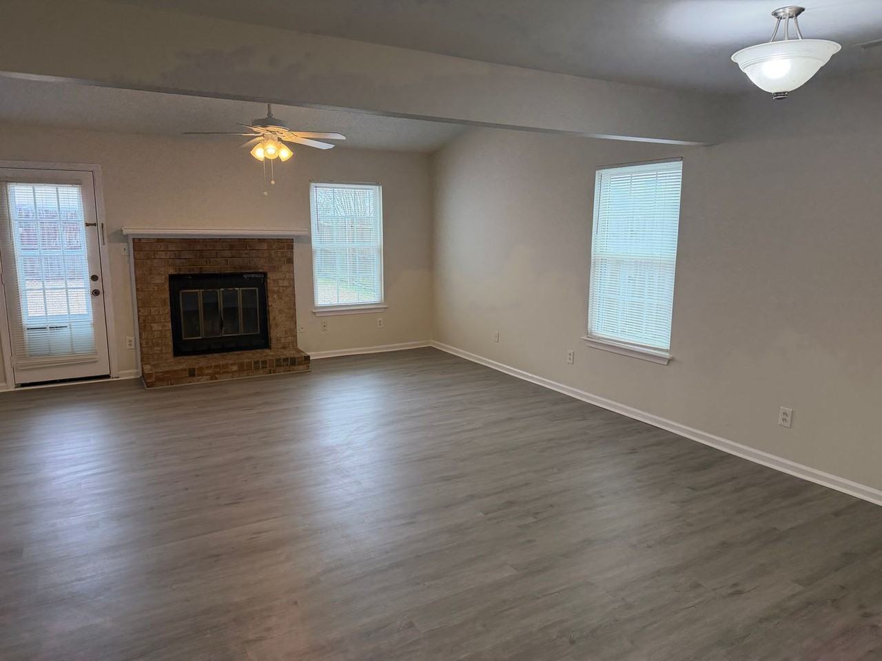 1072 Casanova Dr - Photo 3 of 18