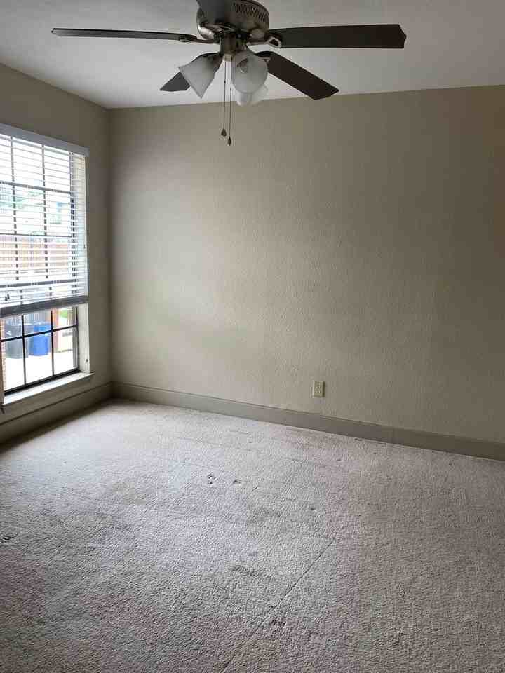 7730 Kings Ridge Rd - Photo 6 of 11