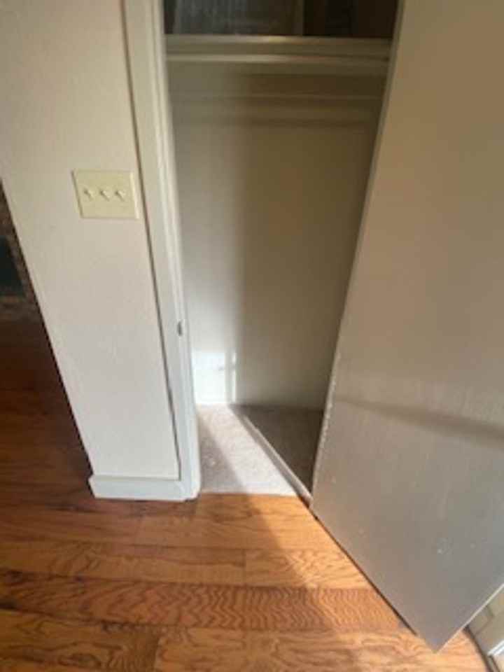 8900 Marilyn Dr - Photo 3 of 17