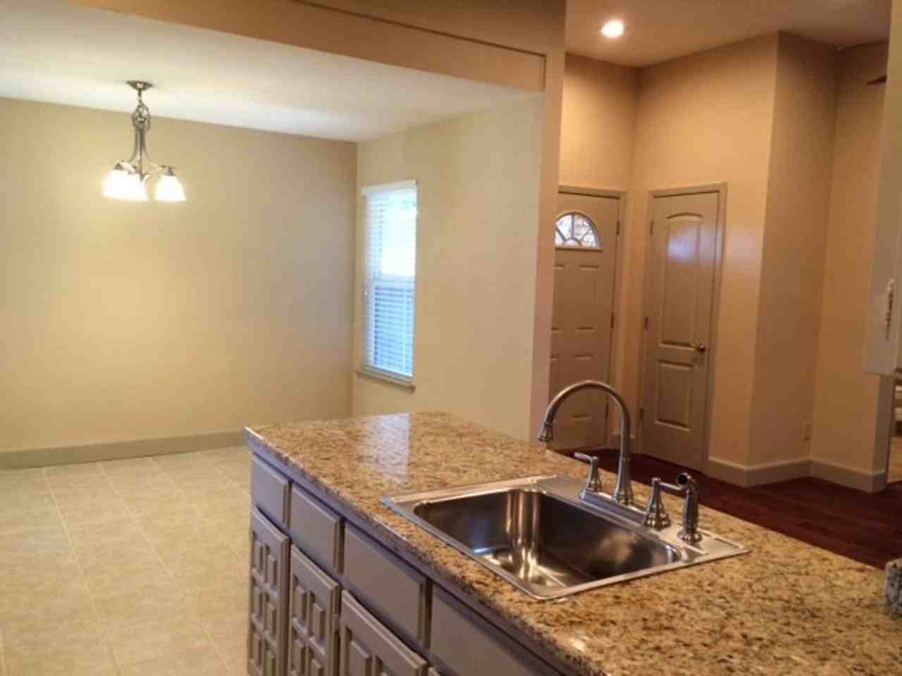 9822 Camfield Ave - Photo 2 of 19