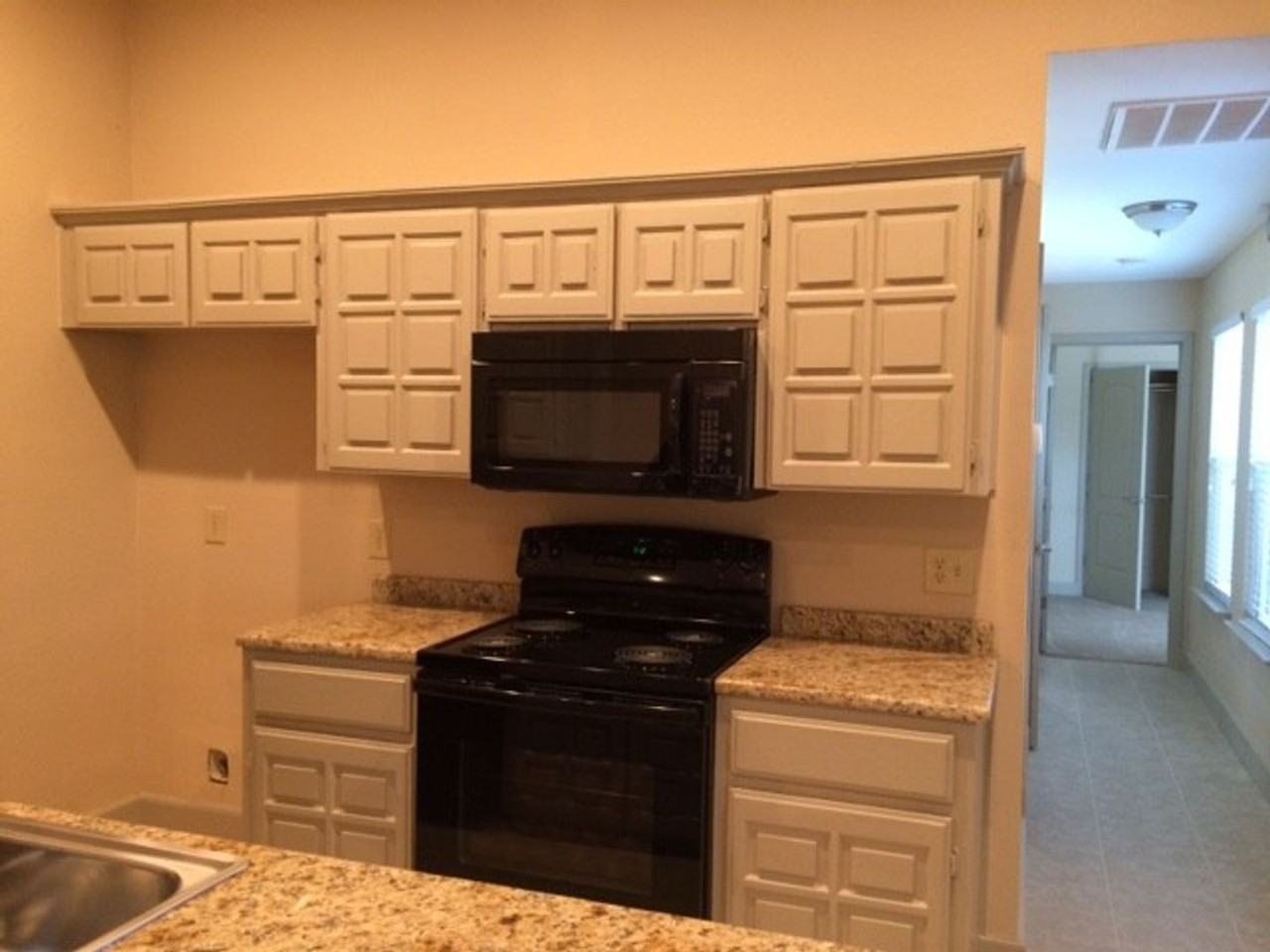 9822 Camfield Ave - Photo 7 of 19