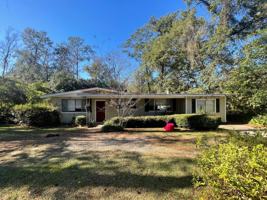 featured image of 1116 Pinecrest Dr