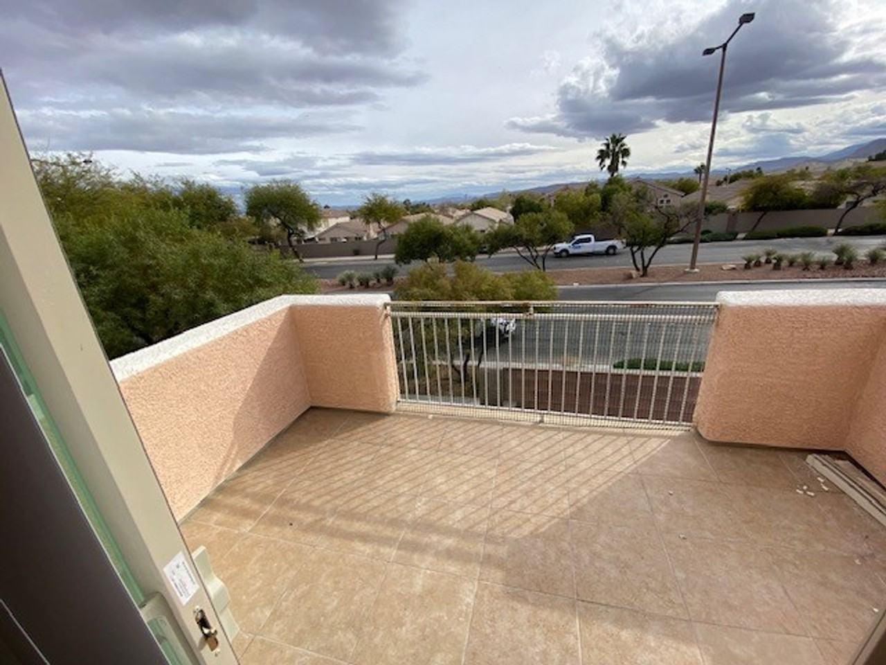 10509 Foggy Glen Ave - Photo 4 of 16