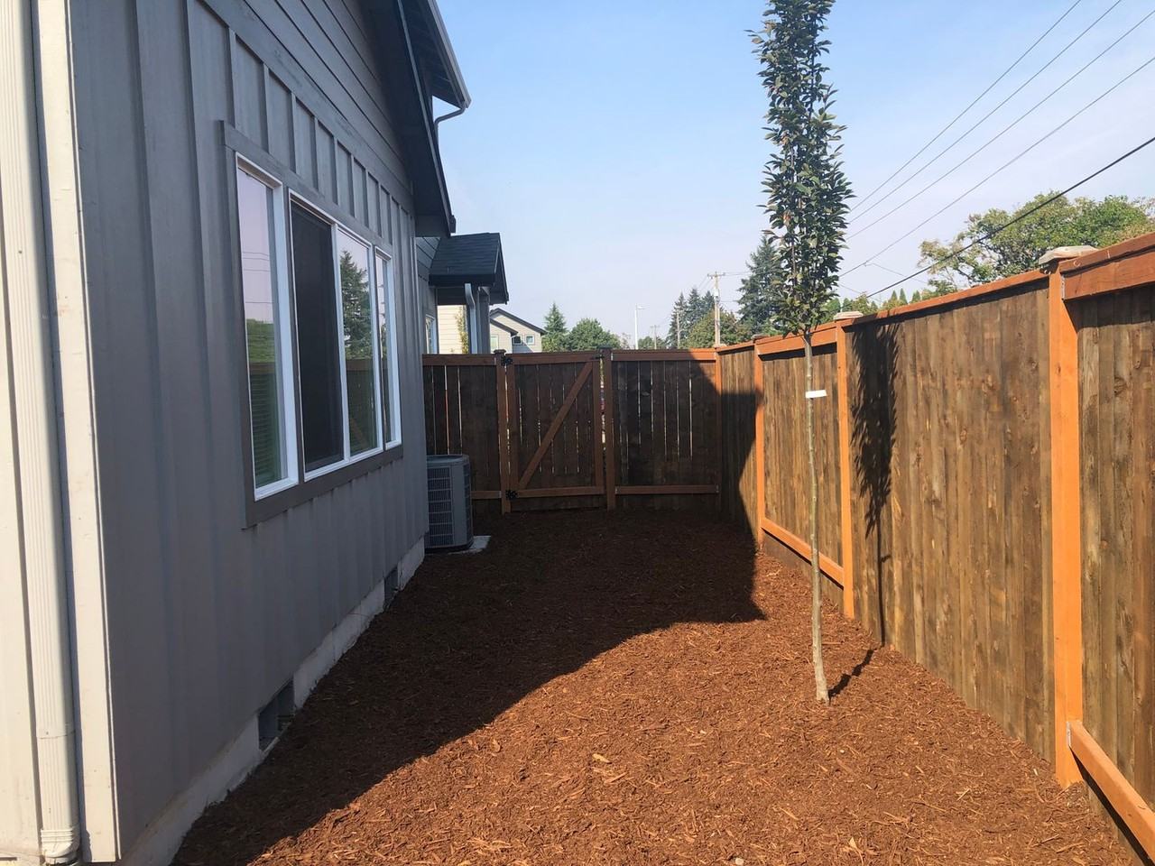 2604 Ross Ln - Photo 4 of 38